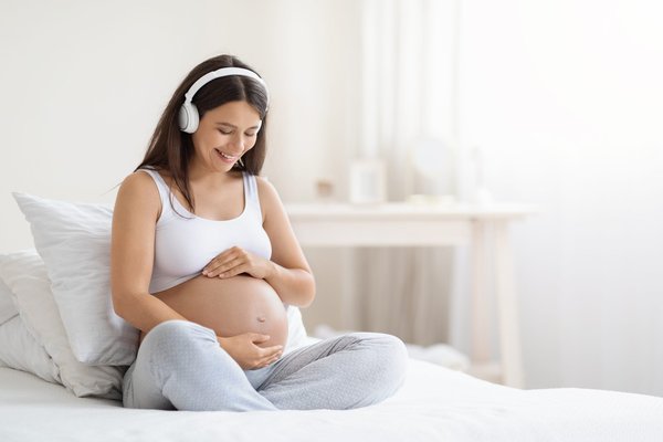 What are the most recent findings on the benefits of prenatal music exposure for UK babies?