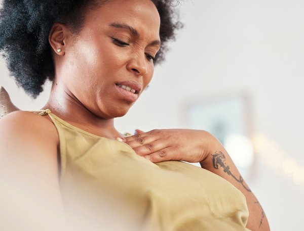 What detailed advice do UK doctors give for managing heartburn during pregnancy?